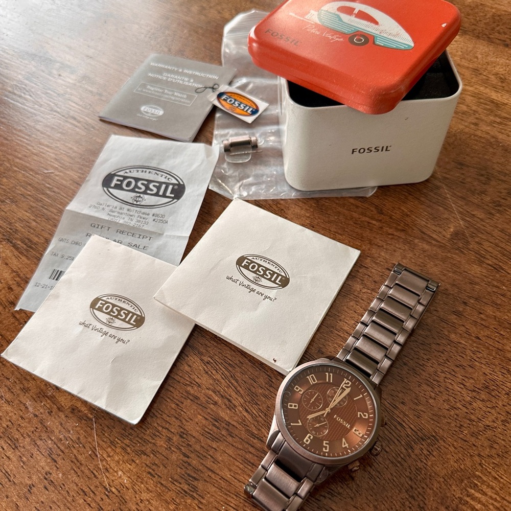 Men’s Fossil Watch, Brown (2010-2011 Model FS4492) + Original Box, Manuals, Pin,